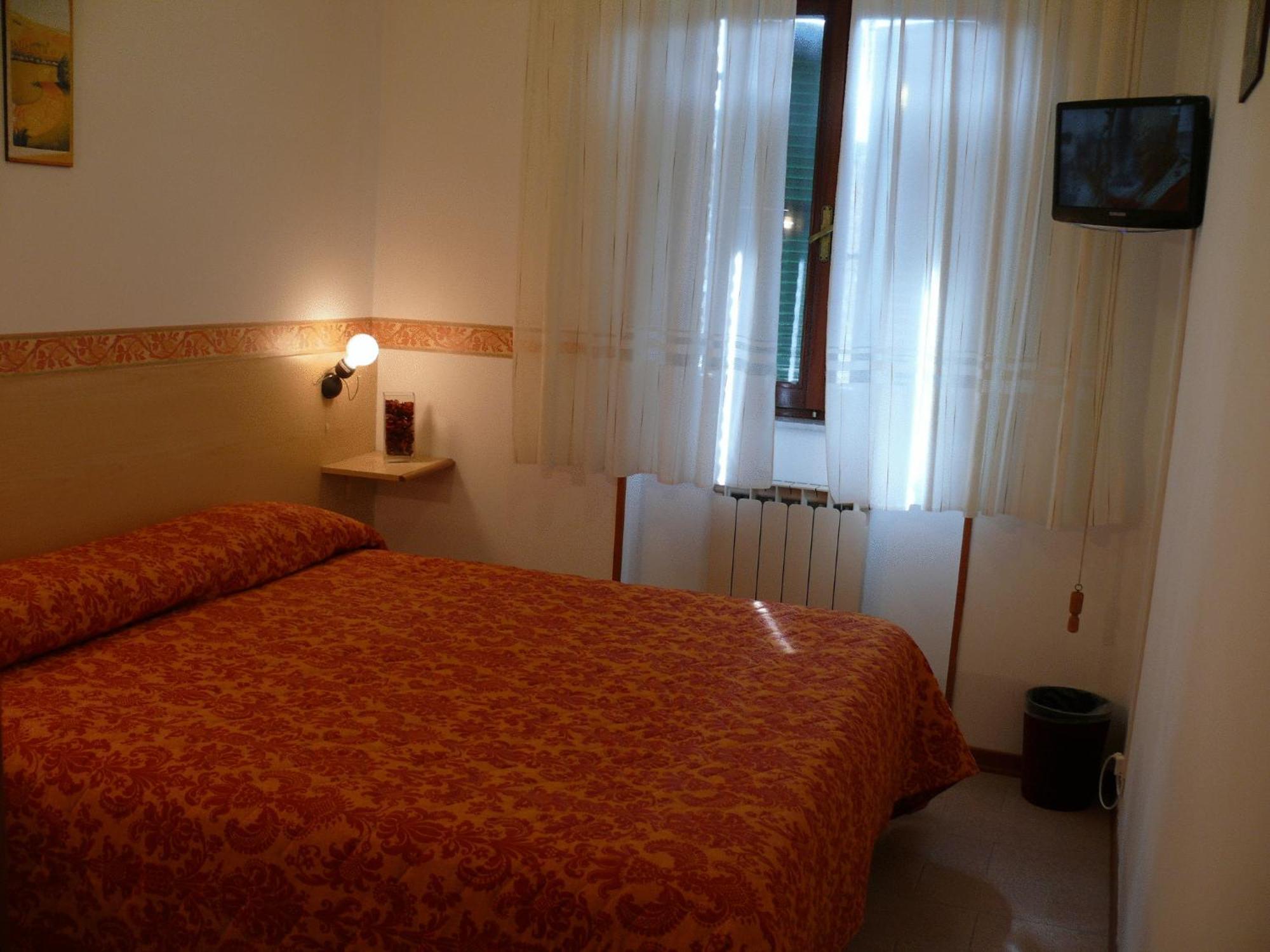 Hotel Due Torri San Severino Marche Zewnętrze zdjęcie