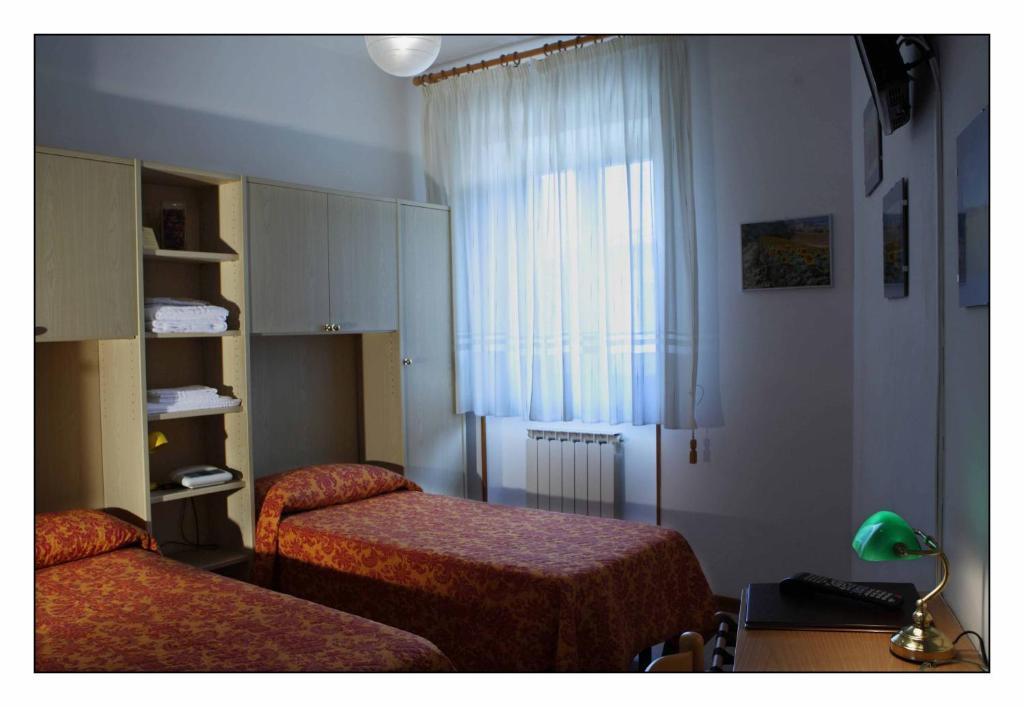 Hotel Due Torri San Severino Marche Pokój zdjęcie