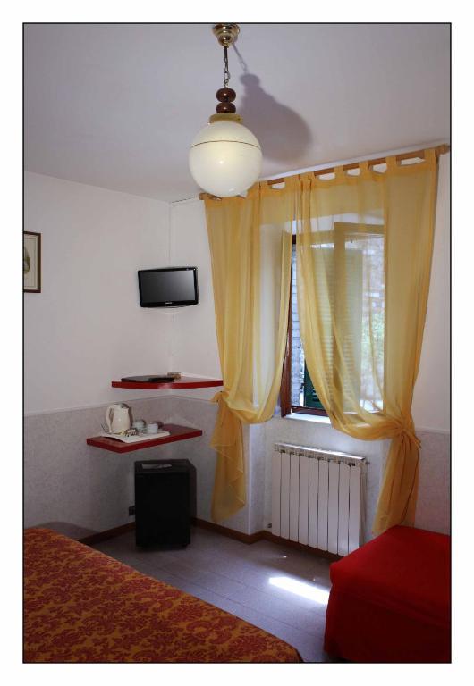 Hotel Due Torri San Severino Marche Pokój zdjęcie