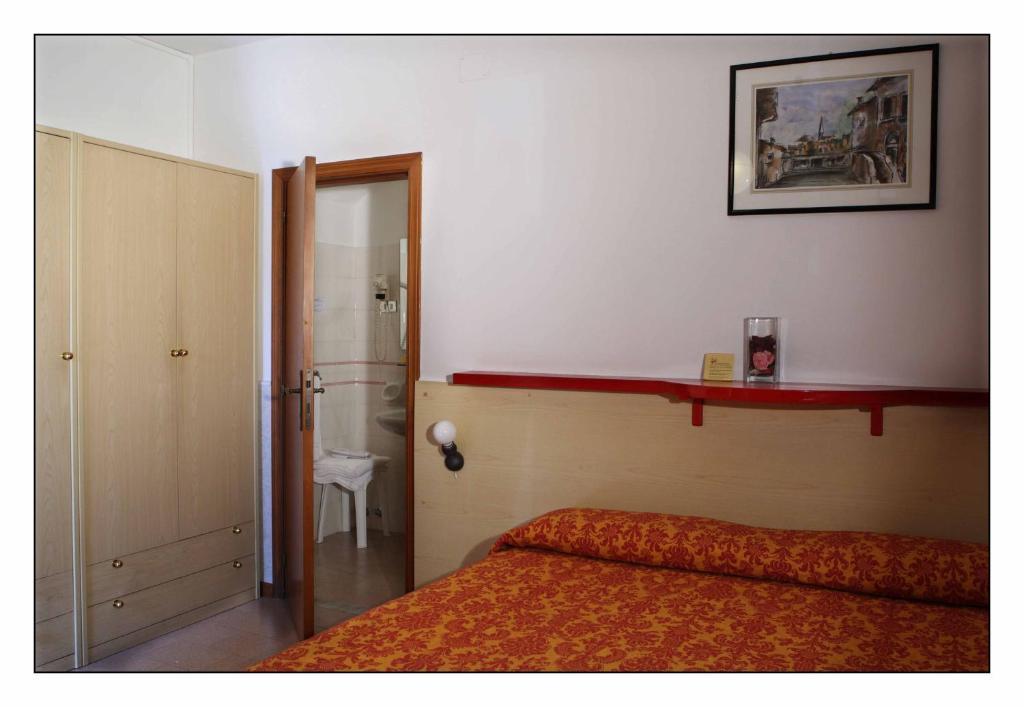 Hotel Due Torri San Severino Marche Pokój zdjęcie