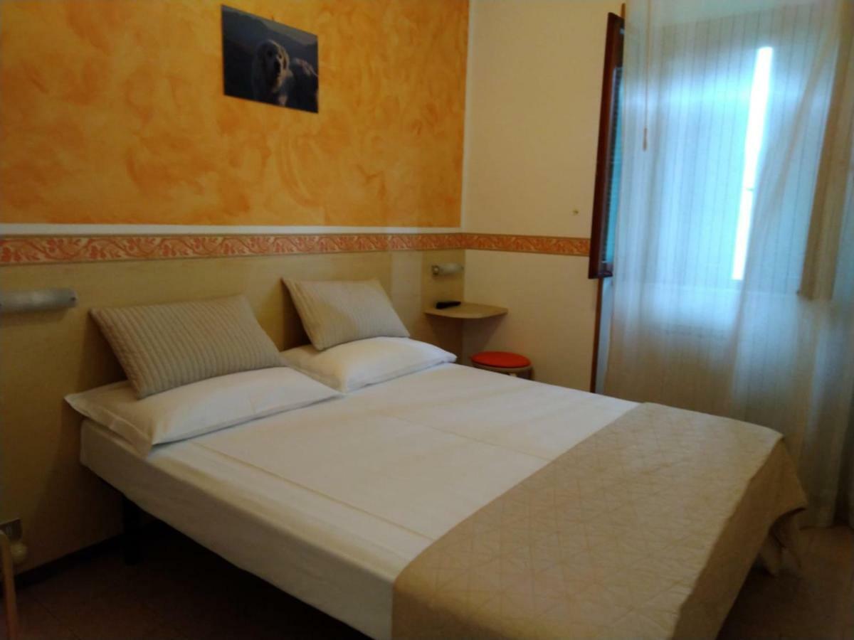 Hotel Due Torri San Severino Marche Zewnętrze zdjęcie